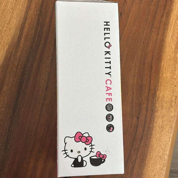 Hello Kitty, water bottle  - Picture 10 of 11